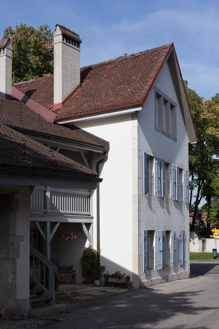 Bâtiment du Musée régional du Val-de-Travers, dit musée des Mascarons, à Môtiers.